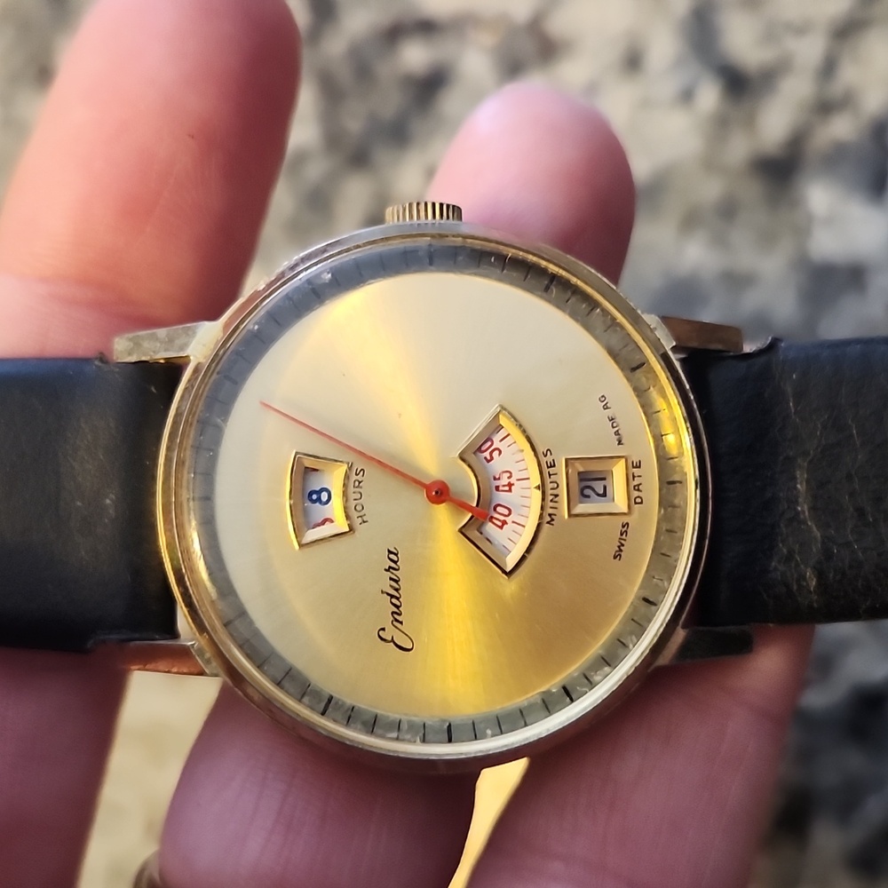 Endura Swiss Digital Jump Hour Men's Watch Works